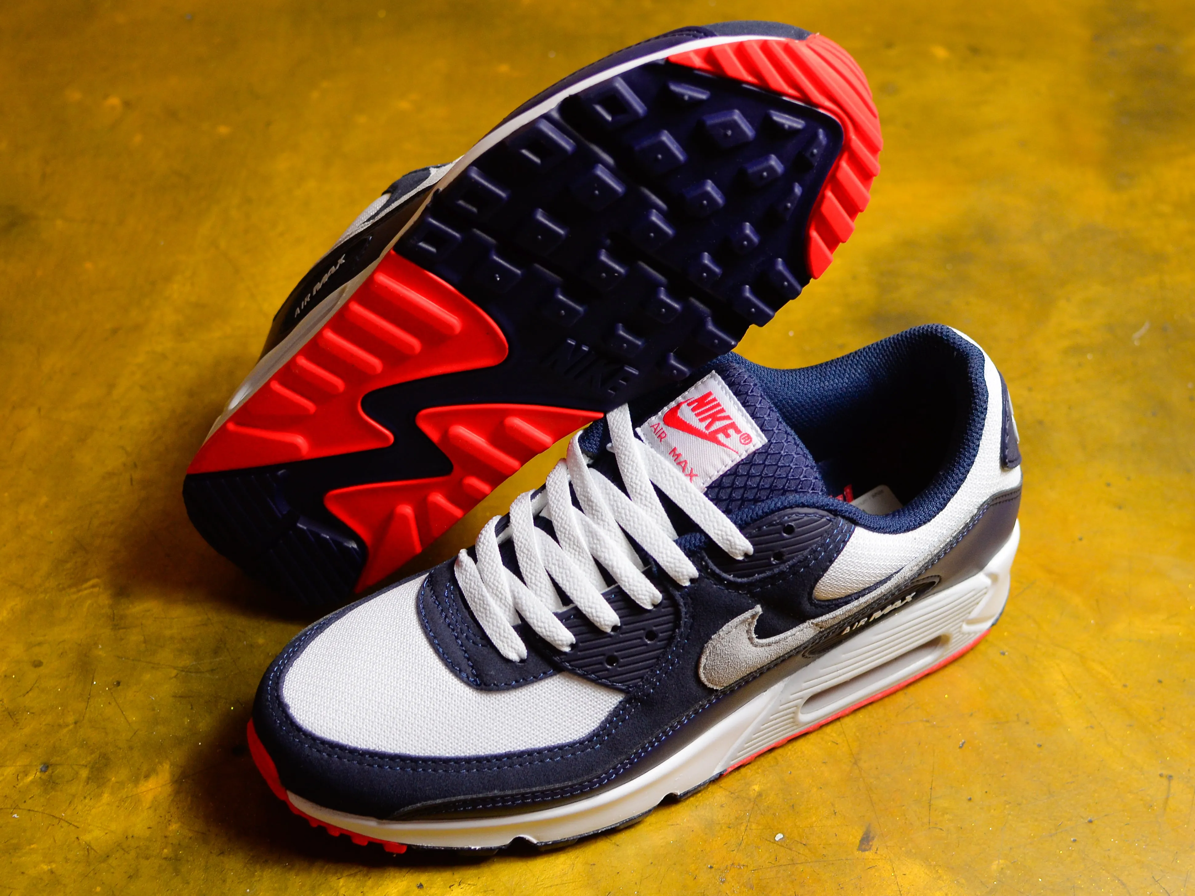 Air Max 90 - Obsidian / Pure Platinum / White