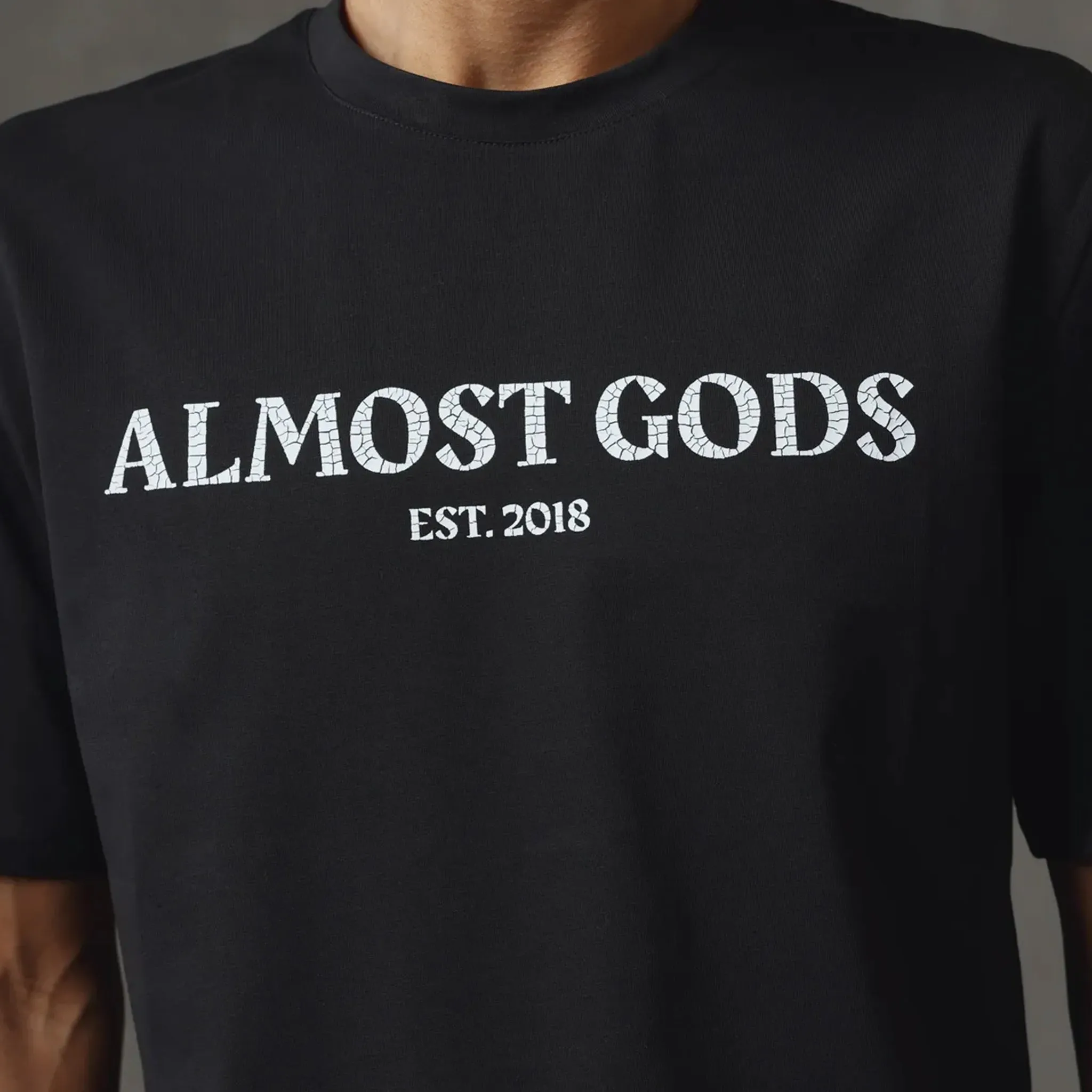 Cracked Logo Relaxed Tee (Black)