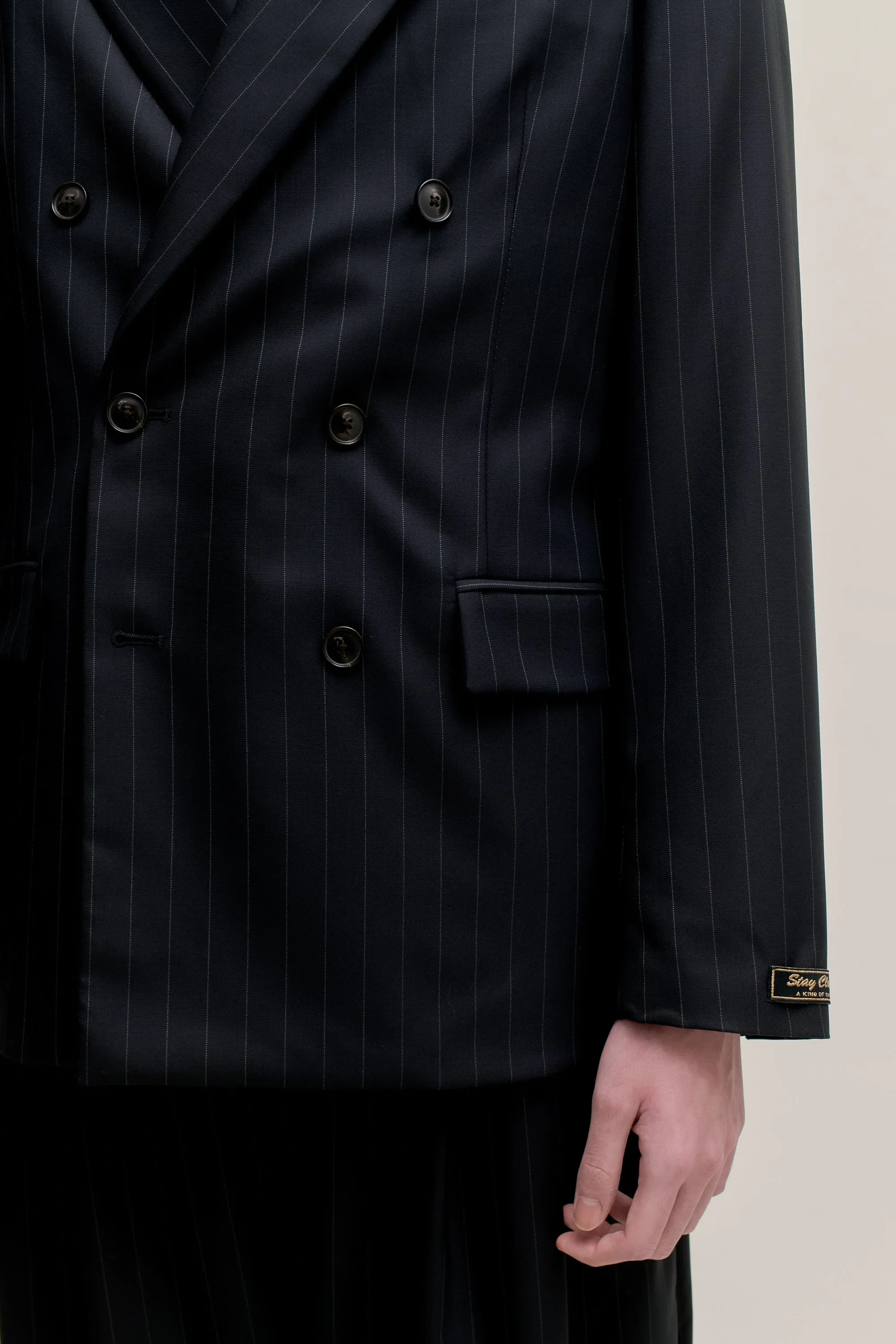 DOUBLE-BREASTED PEAK BLAZER
