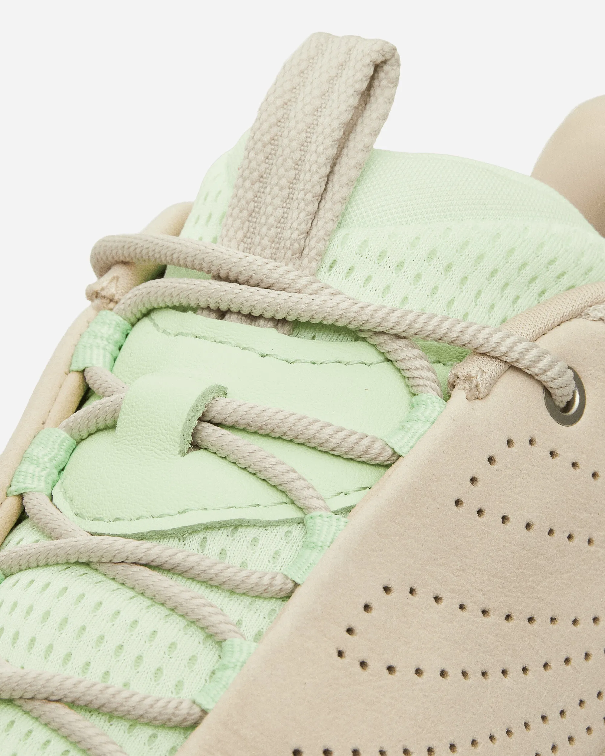 Elevon X Sneakers Oatmeal / Luna Moth
