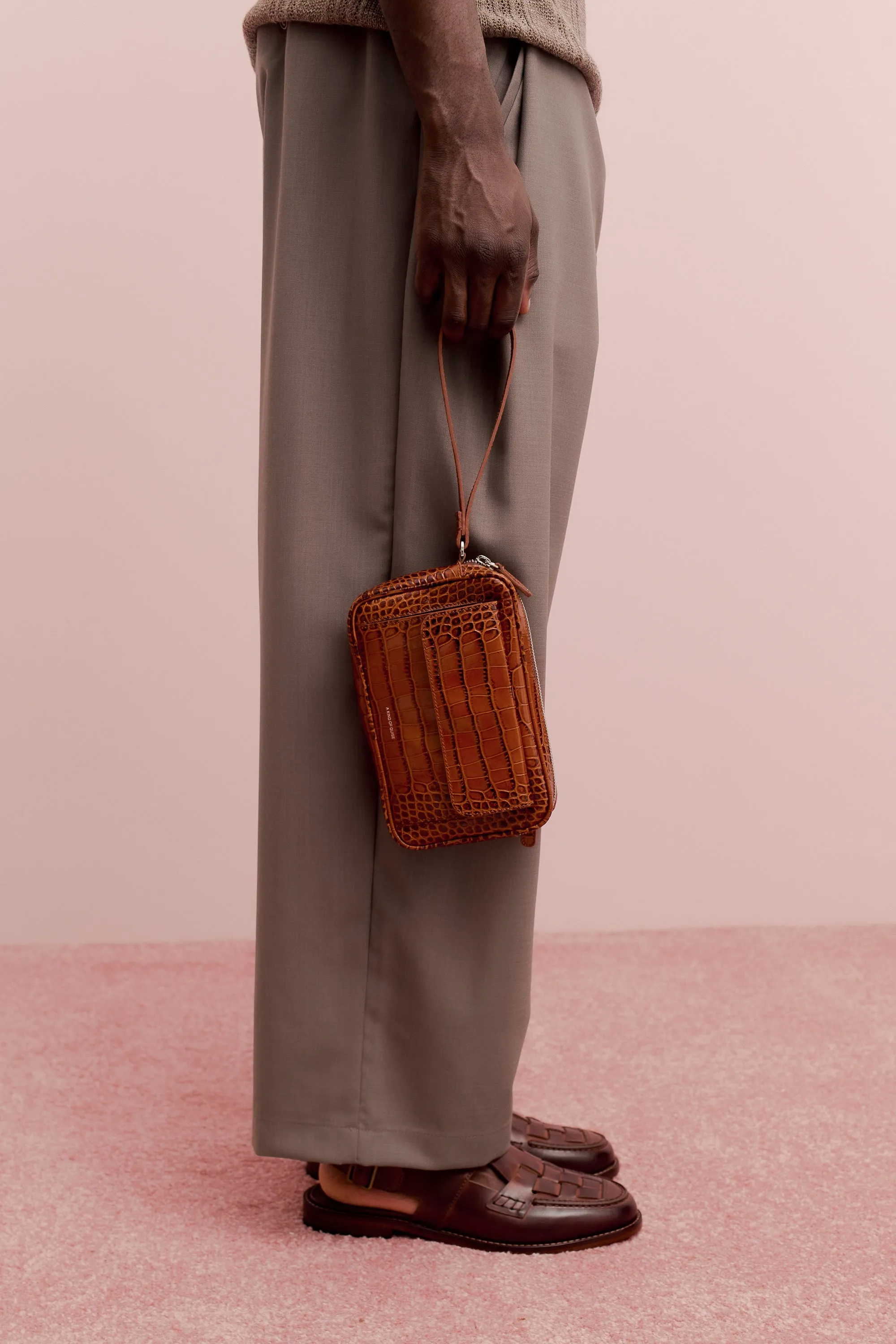 LEATHER POUCH