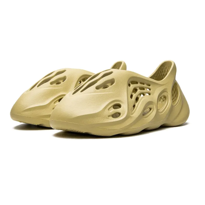 Yeezy Foam Runner Sulfur
